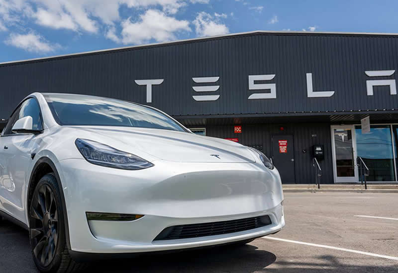 Tesla batarya değişim maliyeti 2025'te ne kadar? Batarya ömrü, garanti süresi, değişim süreci ve Togg, BYD gibi markalarla karşılaştırmalı analiz bu rehberde!