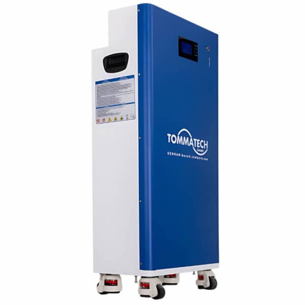TommaTech 51.2V 280Ah Lityum Batarya, güneş enerjisi sisteminizde ürettiğiniz elektriği gece ve elektrik kesintilerinde kullanabilmeniz için yüksek yoğunluklu enerji depolama imkanı sunar. Geleneksel jel veya kurşun-asit akülere kıyasla %95'e varan Deşarj Derinliği (DoD) ile nominal kapasitesinin neredeyse tamamını kayıpsız kullanmanızı sağlar.